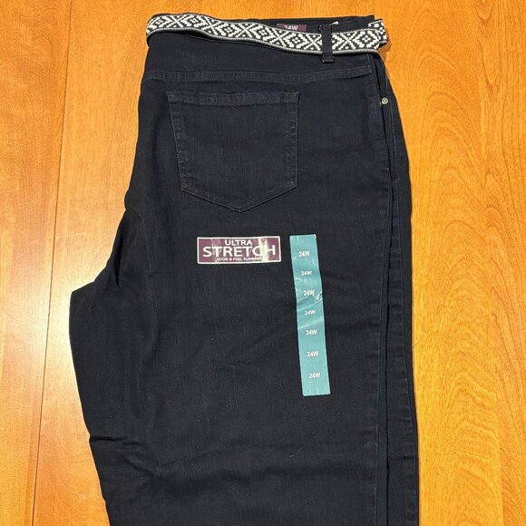 Gloria Vanderbilt Women's Classic Fit Mid-Rise Capris - Picture 3 of 6